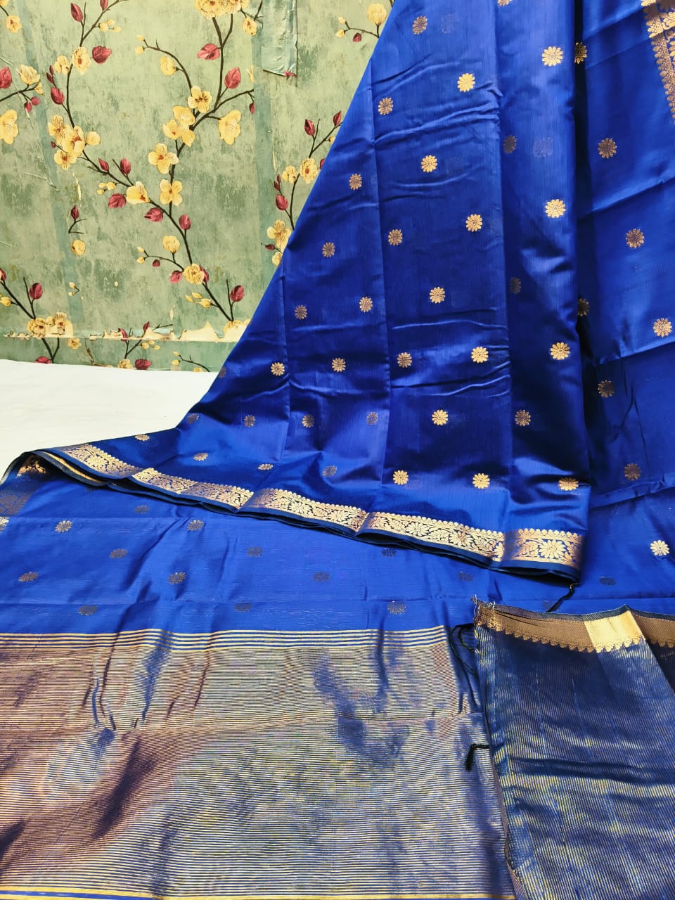 Handloom Cotton With Butti